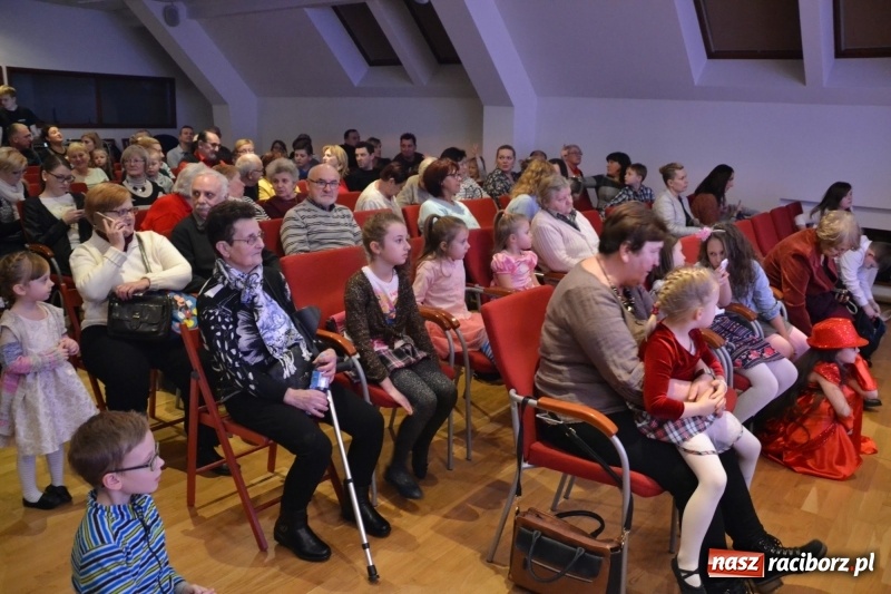 Zdjęcie w galerii na portalu naszraciborz.pl: Dzień Babci i Dziadka na Zamku Piastowskim  wiadomości z regionu