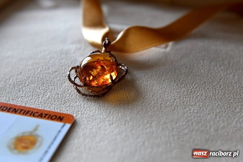 Zdjęcie w galerii na portalu naszraciborz.pl: Trwa aukcja charytatywna Gwiazdki Serc wiadomości z regionu