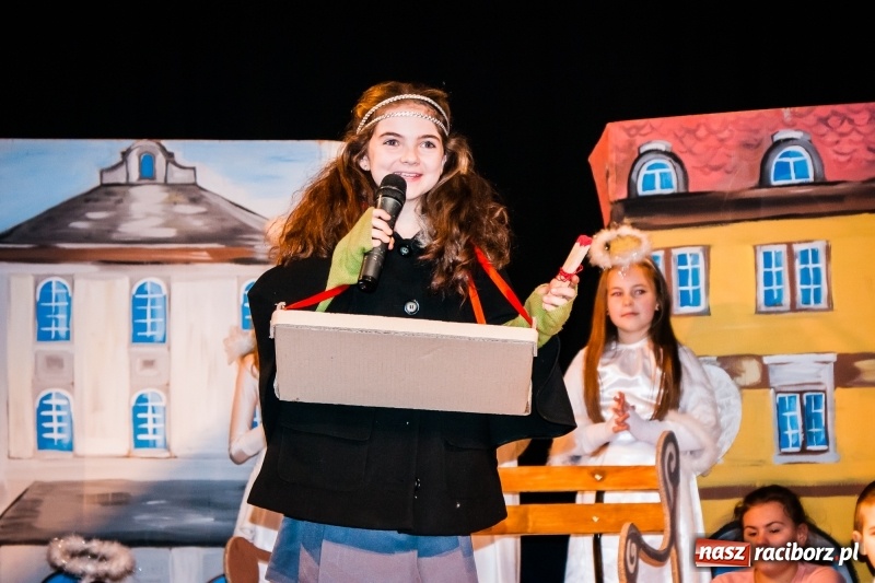 Zdjęcie w galerii na portalu naszraciborz.pl: Spotkanie noworoczne emerytowanych nauczycieli w Młodzieżowym Domu Kultury wiadomości z regionu