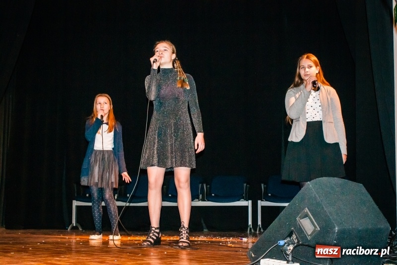 Zdjęcie w galerii na portalu naszraciborz.pl: Spotkanie noworoczne emerytowanych nauczycieli w Młodzieżowym Domu Kultury wiadomości z regionu