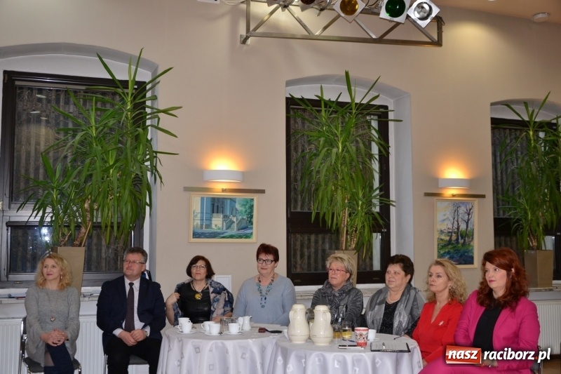 Zdjęcie w galerii na portalu naszraciborz.pl: Do szopy hej pasterze… Przegląd Przedstawień Bożonarodzeniowych w Tworkowie wiadomości z regionu