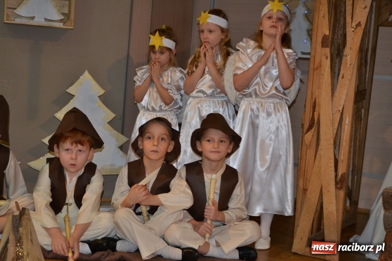 Zdjęcie w galerii na portalu naszraciborz.pl: Do szopy hej pasterze… Przegląd Przedstawień Bożonarodzeniowych w Tworkowie wiadomości z regionu