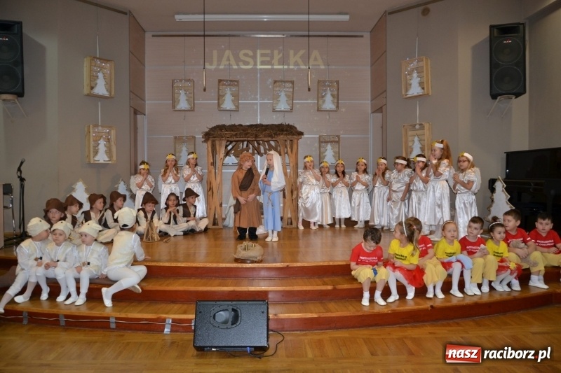 Zdjęcie w galerii na portalu naszraciborz.pl: Do szopy hej pasterze… Przegląd Przedstawień Bożonarodzeniowych w Tworkowie wiadomości z regionu