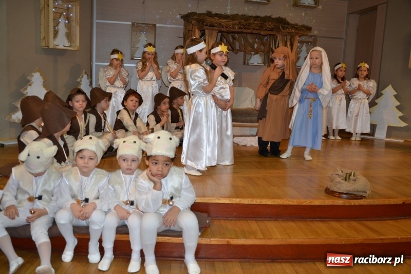 Zdjęcie w galerii na portalu naszraciborz.pl: Do szopy hej pasterze… Przegląd Przedstawień Bożonarodzeniowych w Tworkowie wiadomości z regionu