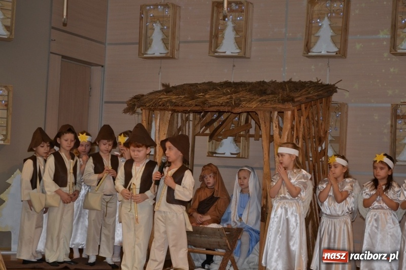 Zdjęcie w galerii na portalu naszraciborz.pl: Do szopy hej pasterze… Przegląd Przedstawień Bożonarodzeniowych w Tworkowie wiadomości z regionu