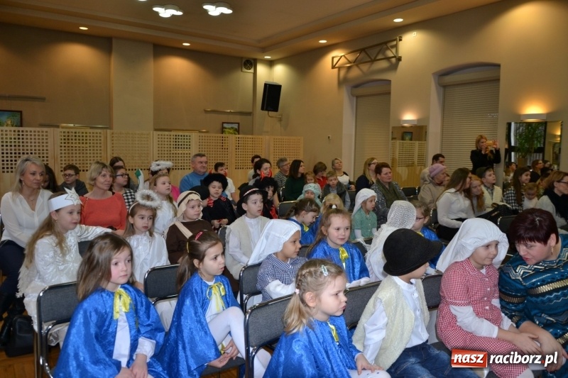 Zdjęcie w galerii na portalu naszraciborz.pl: Do szopy hej pasterze… Przegląd Przedstawień Bożonarodzeniowych w Tworkowie wiadomości z regionu