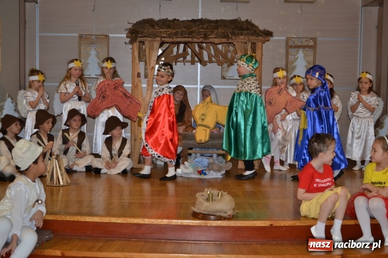 Zdjęcie w galerii na portalu naszraciborz.pl: Do szopy hej pasterze… Przegląd Przedstawień Bożonarodzeniowych w Tworkowie wiadomości z regionu