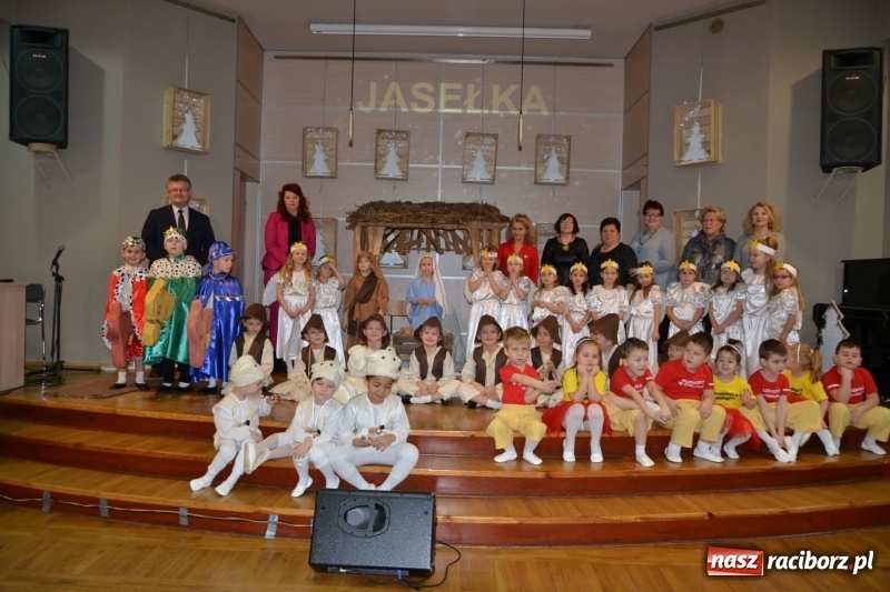 Zdjęcie w galerii na portalu naszraciborz.pl: Do szopy hej pasterze… Przegląd Przedstawień Bożonarodzeniowych w Tworkowie wiadomości z regionu