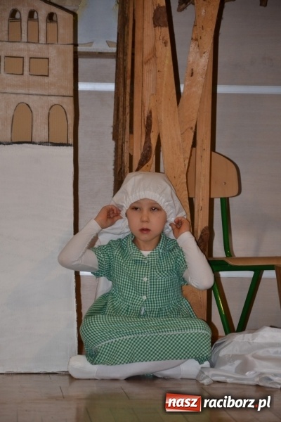 Zdjęcie w galerii na portalu naszraciborz.pl: Do szopy hej pasterze… Przegląd Przedstawień Bożonarodzeniowych w Tworkowie wiadomości z regionu