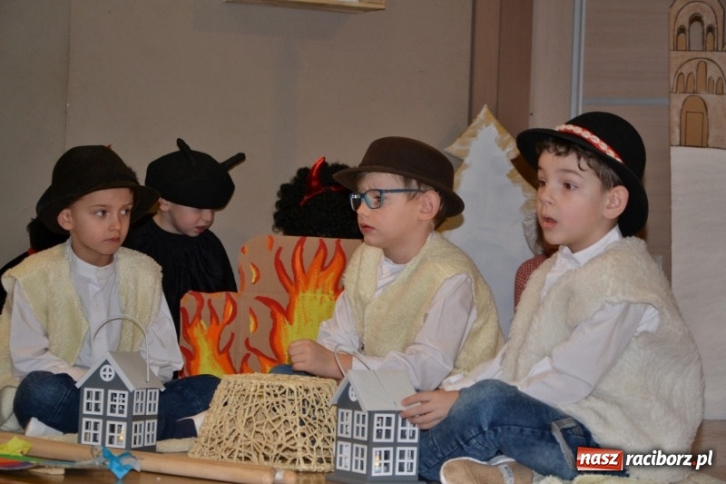 Zdjęcie w galerii na portalu naszraciborz.pl: Do szopy hej pasterze… Przegląd Przedstawień Bożonarodzeniowych w Tworkowie wiadomości z regionu