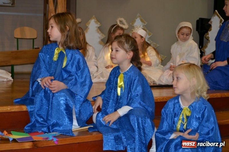 Zdjęcie w galerii na portalu naszraciborz.pl: Do szopy hej pasterze… Przegląd Przedstawień Bożonarodzeniowych w Tworkowie wiadomości z regionu