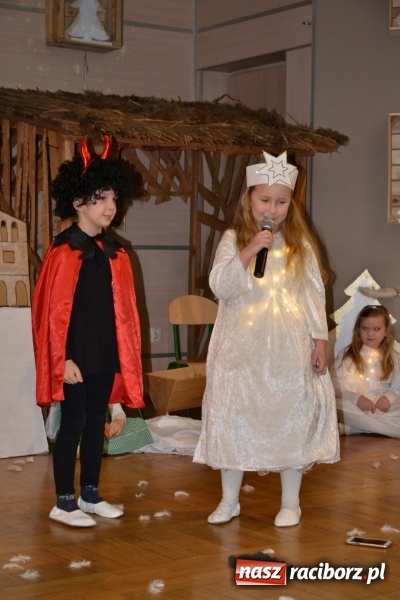 Zdjęcie w galerii na portalu naszraciborz.pl: Do szopy hej pasterze… Przegląd Przedstawień Bożonarodzeniowych w Tworkowie wiadomości z regionu
