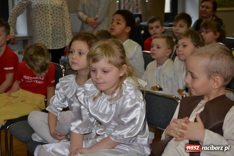 Zdjęcie w galerii na portalu naszraciborz.pl: Do szopy hej pasterze… Przegląd Przedstawień Bożonarodzeniowych w Tworkowie wiadomości z regionu
