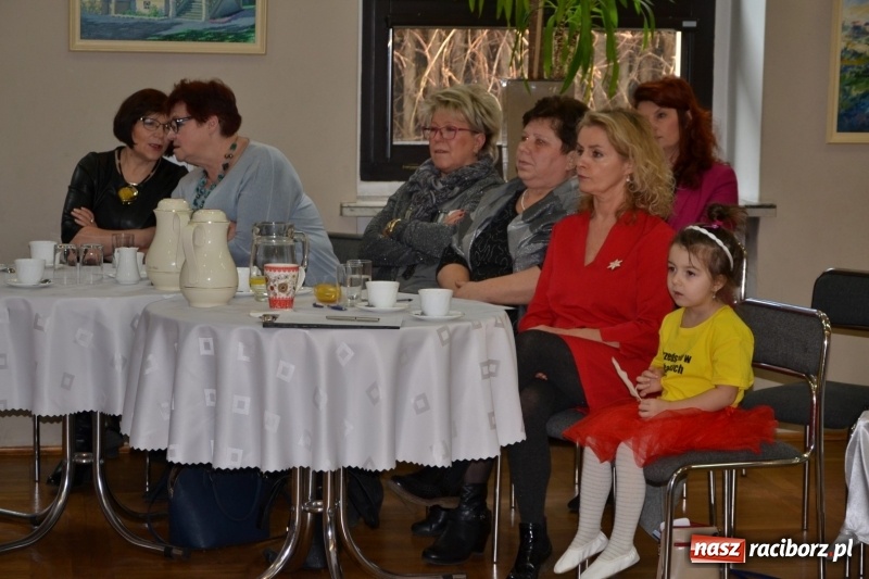 Zdjęcie w galerii na portalu naszraciborz.pl: Do szopy hej pasterze… Przegląd Przedstawień Bożonarodzeniowych w Tworkowie wiadomości z regionu