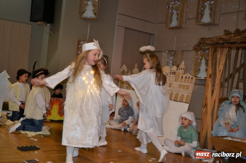 Zdjęcie w galerii na portalu naszraciborz.pl: Do szopy hej pasterze… Przegląd Przedstawień Bożonarodzeniowych w Tworkowie wiadomości z regionu