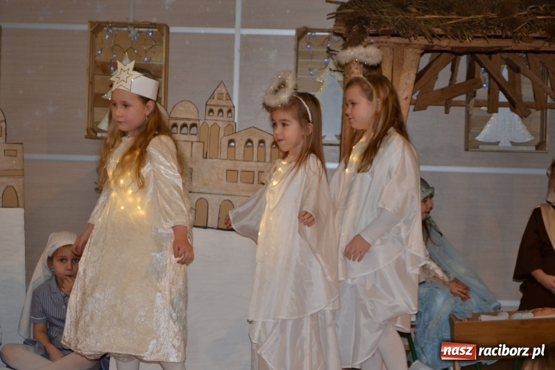 Zdjęcie w galerii na portalu naszraciborz.pl: Do szopy hej pasterze… Przegląd Przedstawień Bożonarodzeniowych w Tworkowie wiadomości z regionu