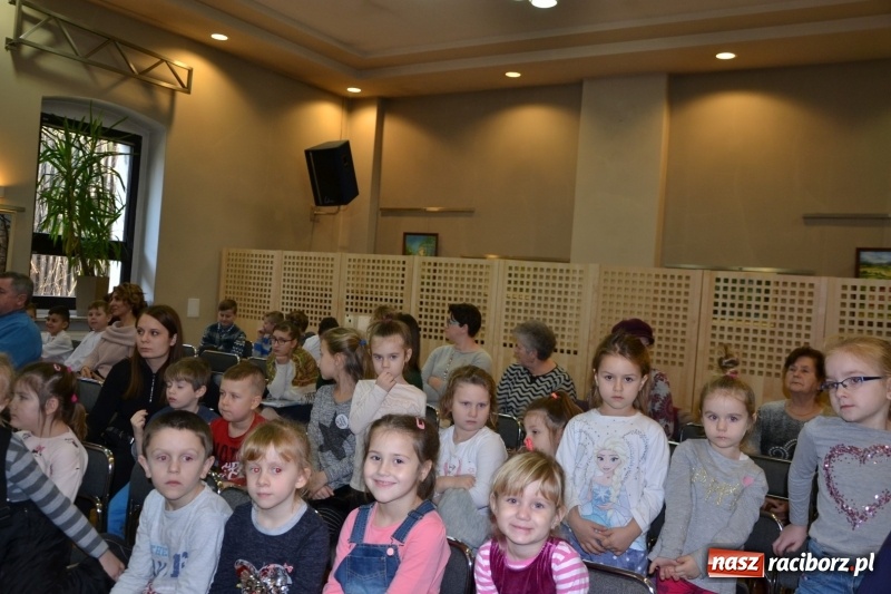 Zdjęcie w galerii na portalu naszraciborz.pl: Do szopy hej pasterze… Przegląd Przedstawień Bożonarodzeniowych w Tworkowie wiadomości z regionu