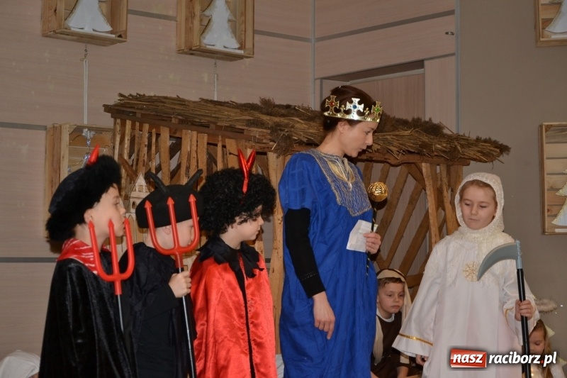 Zdjęcie w galerii na portalu naszraciborz.pl: Do szopy hej pasterze… Przegląd Przedstawień Bożonarodzeniowych w Tworkowie wiadomości z regionu