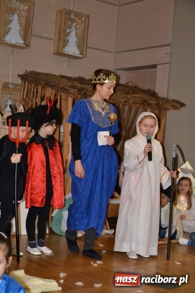 Zdjęcie w galerii na portalu naszraciborz.pl: Do szopy hej pasterze… Przegląd Przedstawień Bożonarodzeniowych w Tworkowie wiadomości z regionu