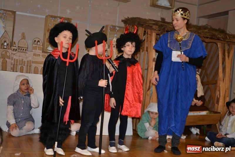 Zdjęcie w galerii na portalu naszraciborz.pl: Do szopy hej pasterze… Przegląd Przedstawień Bożonarodzeniowych w Tworkowie wiadomości z regionu