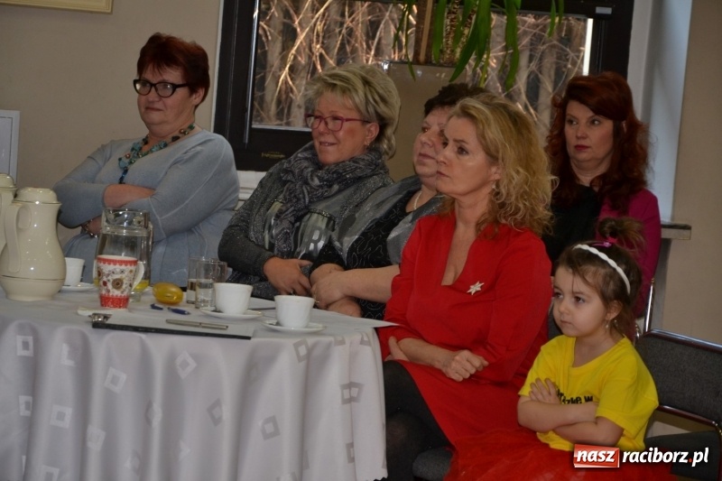 Zdjęcie w galerii na portalu naszraciborz.pl: Do szopy hej pasterze… Przegląd Przedstawień Bożonarodzeniowych w Tworkowie wiadomości z regionu