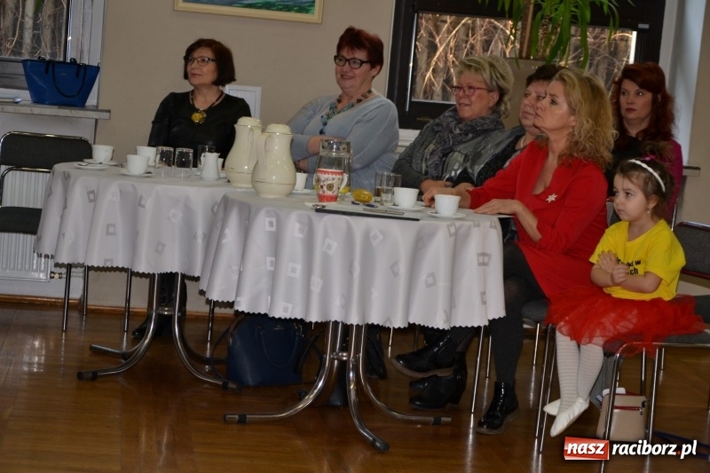 Zdjęcie w galerii na portalu naszraciborz.pl: Do szopy hej pasterze… Przegląd Przedstawień Bożonarodzeniowych w Tworkowie wiadomości z regionu