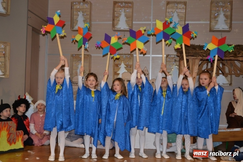 Zdjęcie w galerii na portalu naszraciborz.pl: Do szopy hej pasterze… Przegląd Przedstawień Bożonarodzeniowych w Tworkowie wiadomości z regionu