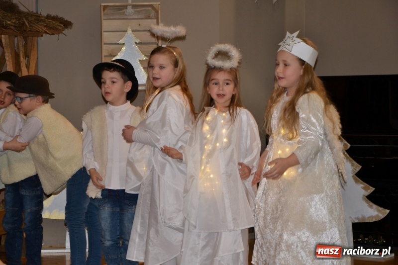 Zdjęcie w galerii na portalu naszraciborz.pl: Do szopy hej pasterze… Przegląd Przedstawień Bożonarodzeniowych w Tworkowie wiadomości z regionu