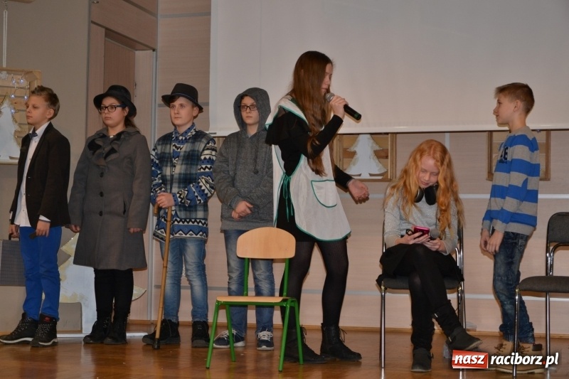 Zdjęcie w galerii na portalu naszraciborz.pl: Do szopy hej pasterze… Przegląd Przedstawień Bożonarodzeniowych w Tworkowie wiadomości z regionu