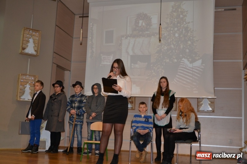 Zdjęcie w galerii na portalu naszraciborz.pl: Do szopy hej pasterze… Przegląd Przedstawień Bożonarodzeniowych w Tworkowie wiadomości z regionu