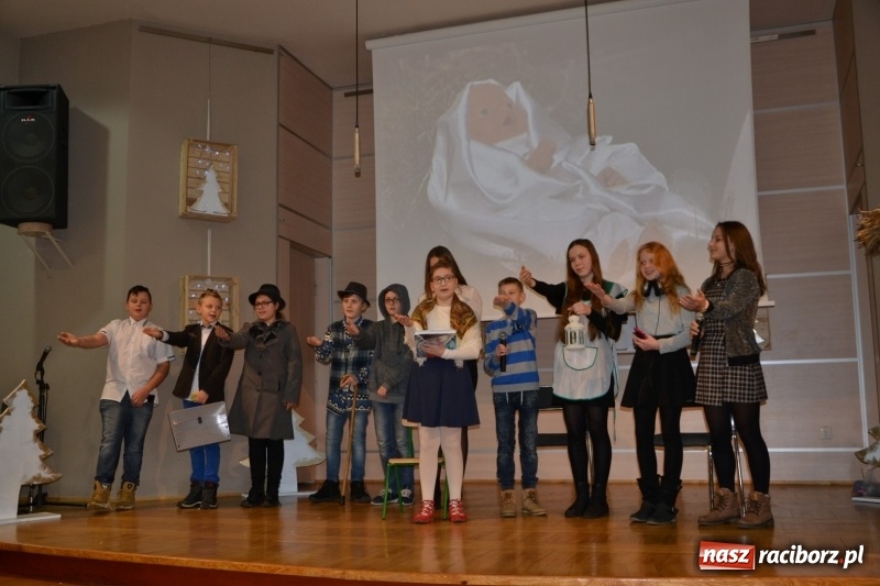 Zdjęcie w galerii na portalu naszraciborz.pl: Do szopy hej pasterze… Przegląd Przedstawień Bożonarodzeniowych w Tworkowie wiadomości z regionu