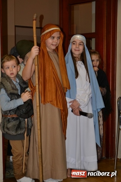 Zdjęcie w galerii na portalu naszraciborz.pl: Do szopy hej pasterze… Przegląd Przedstawień Bożonarodzeniowych w Tworkowie wiadomości z regionu