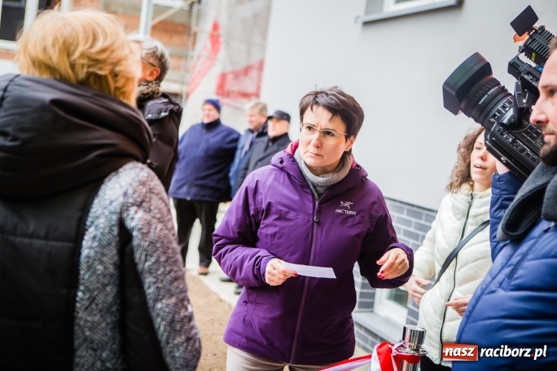 Zdjęcie w galerii na portalu naszraciborz.pl: Nowe mieszkania TBS w Raciborzu. Dziś przekazano klucze pierwszym lokatorom wiadomości z regionu