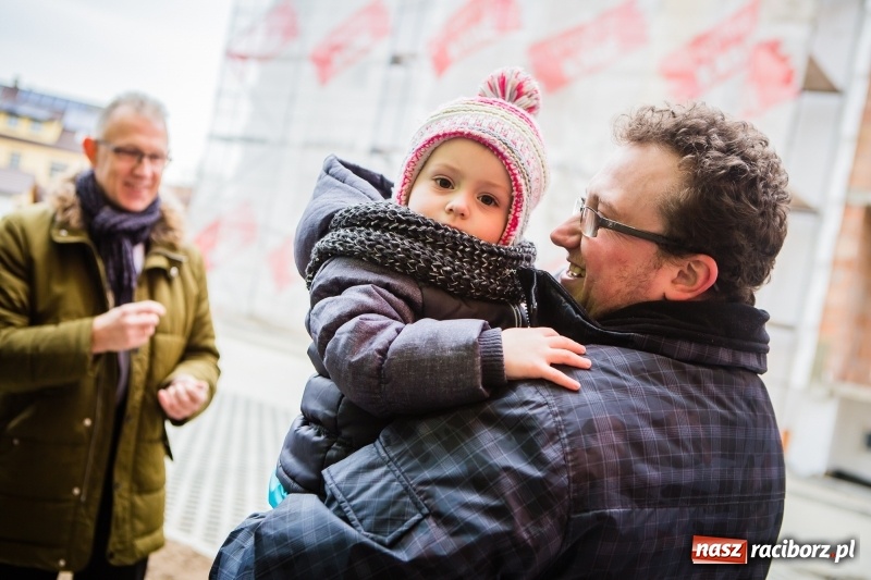 Zdjęcie w galerii na portalu naszraciborz.pl: Nowe mieszkania TBS w Raciborzu. Dziś przekazano klucze pierwszym lokatorom wiadomości z regionu