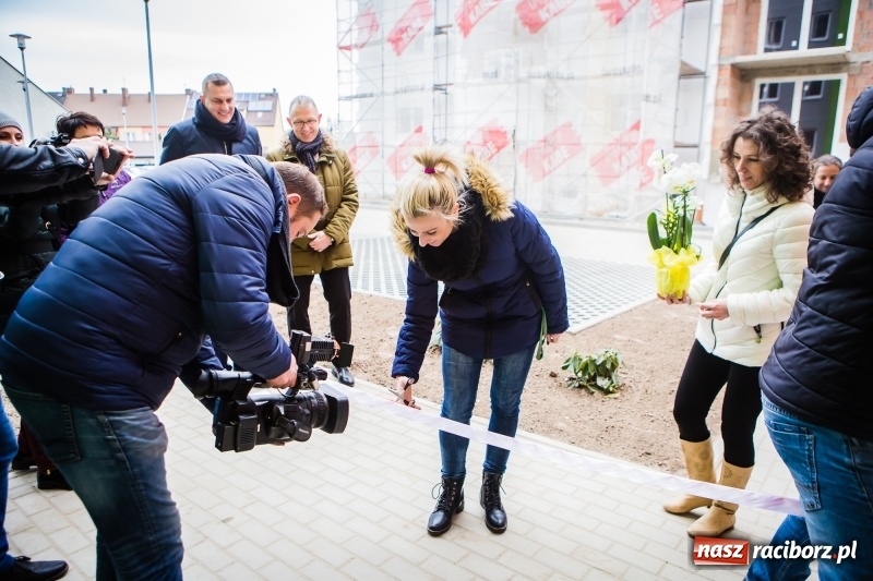 Zdjęcie w galerii na portalu naszraciborz.pl: Nowe mieszkania TBS w Raciborzu. Dziś przekazano klucze pierwszym lokatorom wiadomości z regionu