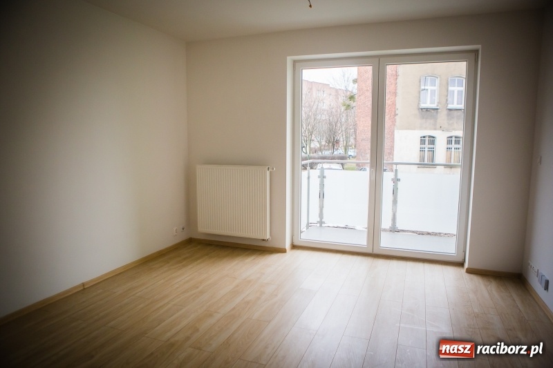 Zdjęcie w galerii na portalu naszraciborz.pl: Nowe mieszkania TBS w Raciborzu. Dziś przekazano klucze pierwszym lokatorom wiadomości z regionu