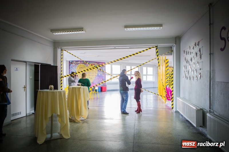 Zdjęcie w galerii na portalu naszraciborz.pl: W szkole na Ostrogu powstała przestrzeń edukacyjna na miarę XXI wieku wiadomości z regionu