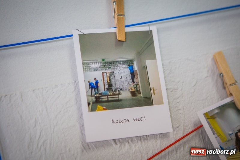 Zdjęcie w galerii na portalu naszraciborz.pl: W szkole na Ostrogu powstała przestrzeń edukacyjna na miarę XXI wieku wiadomości z regionu