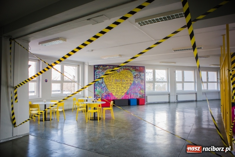 Zdjęcie w galerii na portalu naszraciborz.pl: W szkole na Ostrogu powstała przestrzeń edukacyjna na miarę XXI wieku wiadomości z regionu