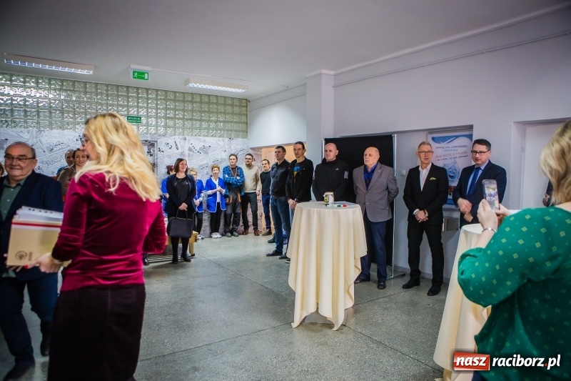 Zdjęcie w galerii na portalu naszraciborz.pl: W szkole na Ostrogu powstała przestrzeń edukacyjna na miarę XXI wieku wiadomości z regionu