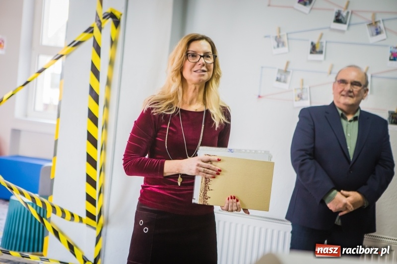 Zdjęcie w galerii na portalu naszraciborz.pl: W szkole na Ostrogu powstała przestrzeń edukacyjna na miarę XXI wieku wiadomości z regionu