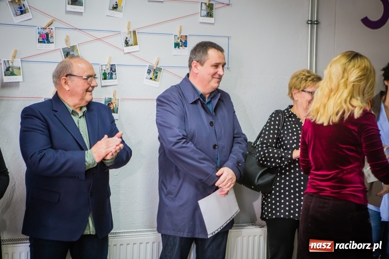 Zdjęcie w galerii na portalu naszraciborz.pl: W szkole na Ostrogu powstała przestrzeń edukacyjna na miarę XXI wieku wiadomości z regionu