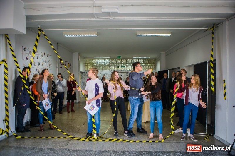 Zdjęcie w galerii na portalu naszraciborz.pl: W szkole na Ostrogu powstała przestrzeń edukacyjna na miarę XXI wieku wiadomości z regionu