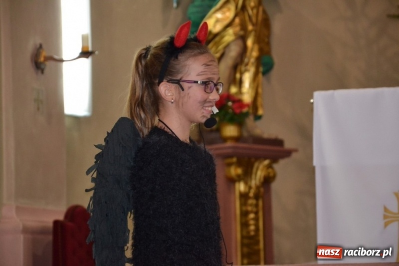 Zdjęcie w galerii na portalu naszraciborz.pl: Uczniowie wojnowickiej szkoły wystawili jasełka wiadomości z regionu