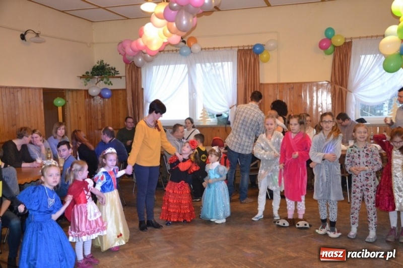 Zdjęcie w galerii na portalu naszraciborz.pl: Karnawałowy bal przebierańców w Wojnowicach wiadomości z regionu