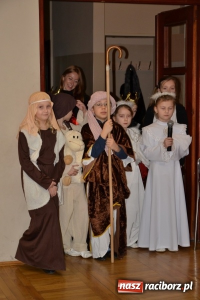 Zdjęcie w galerii na portalu naszraciborz.pl: Do szopy hej pasterze… drugi dzień Przeglądu Przedstawień Bożonarodzeniowych w Tworkowie wiadomości z regionu