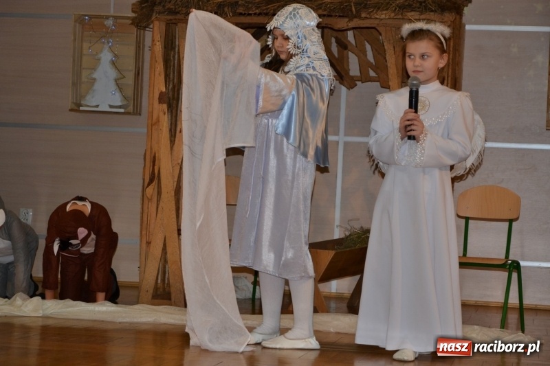 Zdjęcie w galerii na portalu naszraciborz.pl: Do szopy hej pasterze… drugi dzień Przeglądu Przedstawień Bożonarodzeniowych w Tworkowie wiadomości z regionu