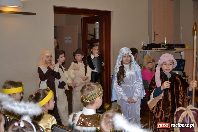 Zdjęcie w galerii na portalu naszraciborz.pl: Do szopy hej pasterze… drugi dzień Przeglądu Przedstawień Bożonarodzeniowych w Tworkowie wiadomości z regionu
