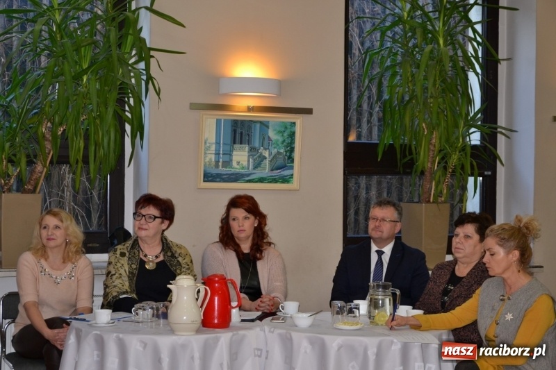 Zdjęcie w galerii na portalu naszraciborz.pl: Do szopy hej pasterze… drugi dzień Przeglądu Przedstawień Bożonarodzeniowych w Tworkowie wiadomości z regionu