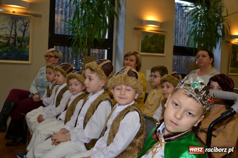Zdjęcie w galerii na portalu naszraciborz.pl: Do szopy hej pasterze… drugi dzień Przeglądu Przedstawień Bożonarodzeniowych w Tworkowie wiadomości z regionu
